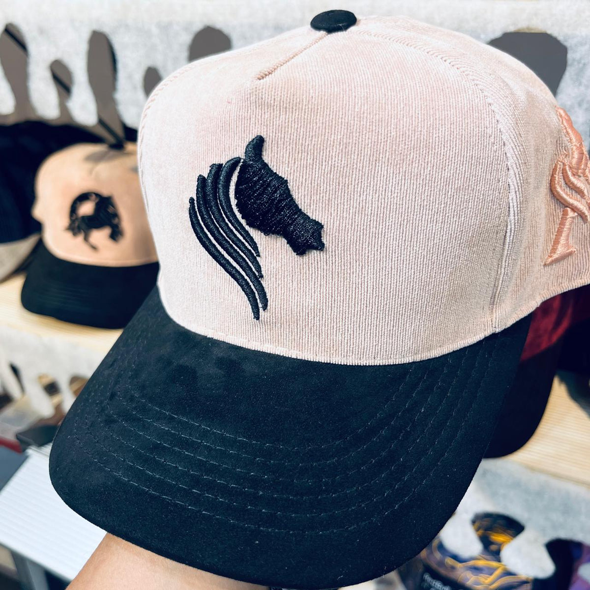 Gorra Agropecuaria Premium:Tradición del Campo con Estilo y Elegancia